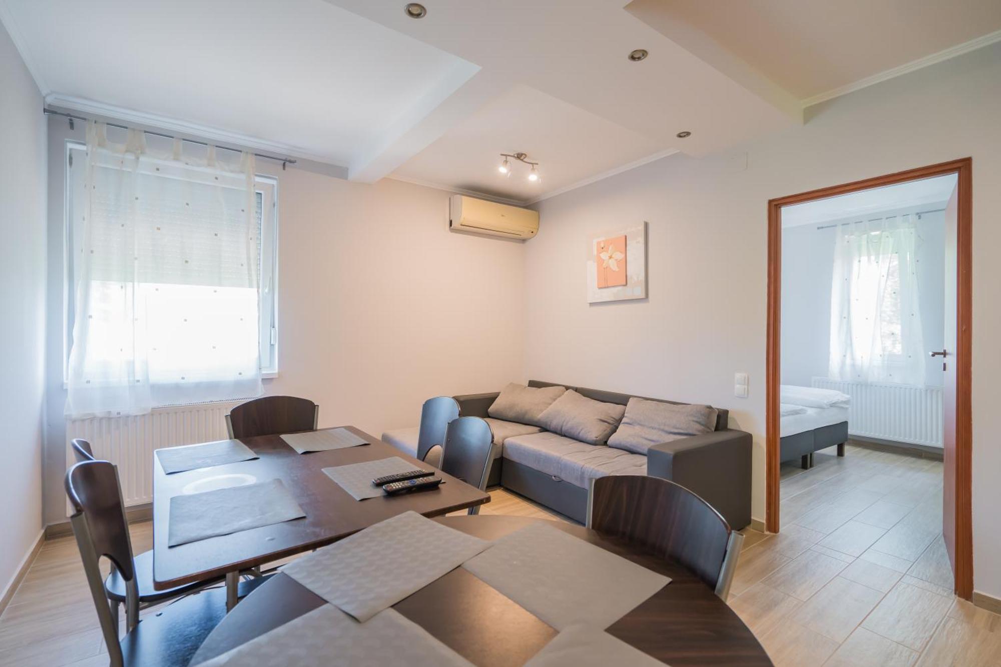 Riviera Apartmanhaz * Siófok