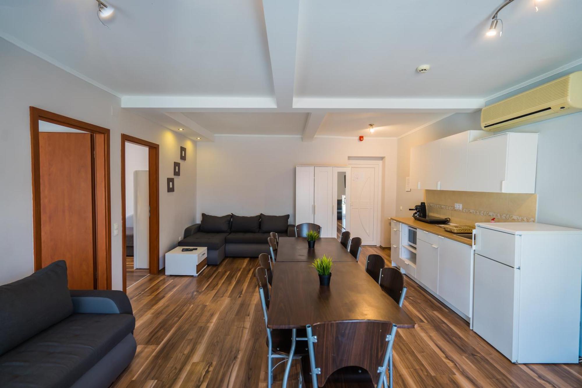 Riviera Apartmanhaz * Siófok